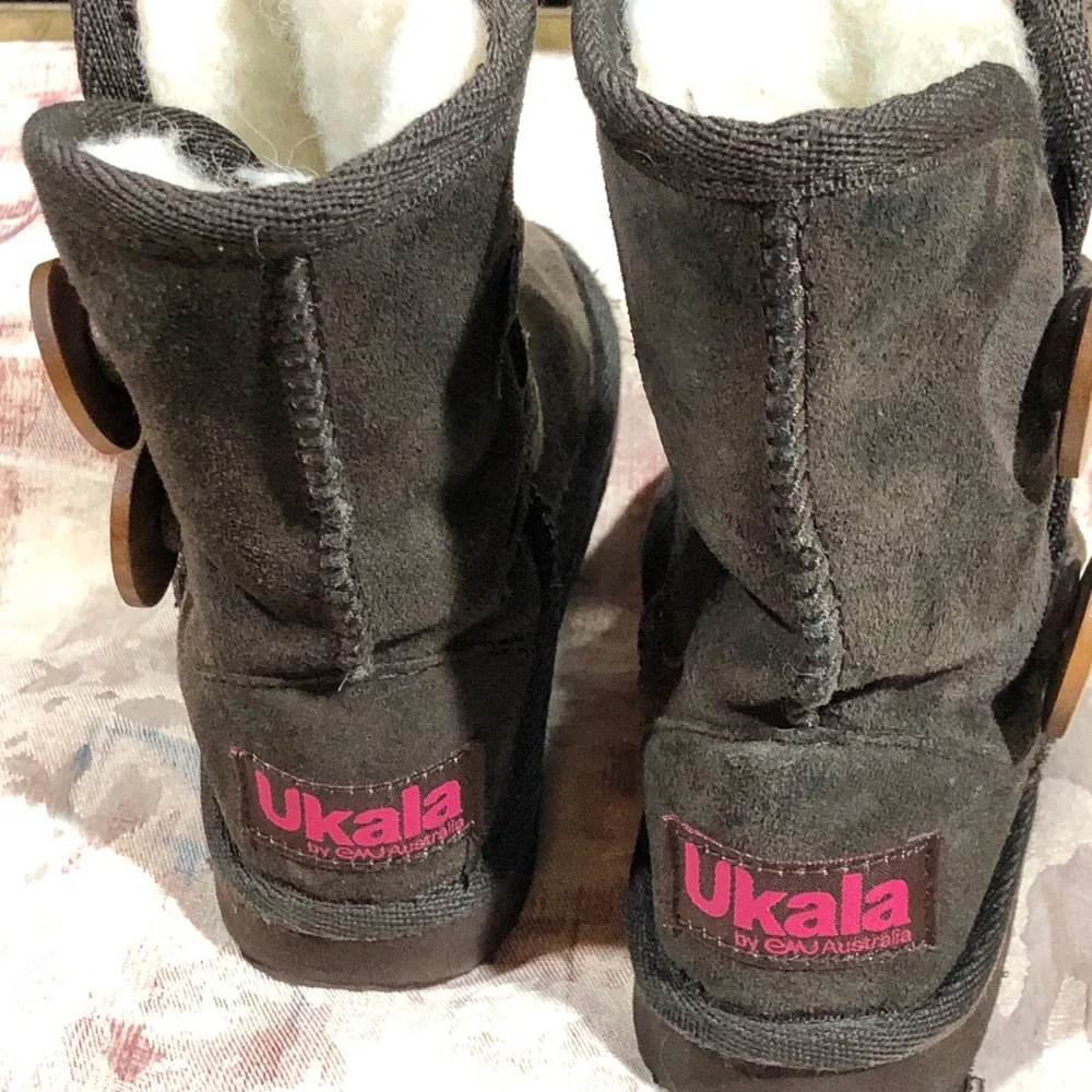 Ukala Suede and sheepskin lined boots.